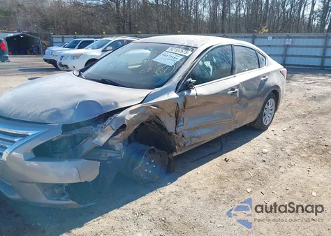 2015 Nissan Altima 2.5/2.5 S/2.5 Sl/2.5 Sv z USA, uszkodzony, nr VIN 1N4AL3AP3FN326997